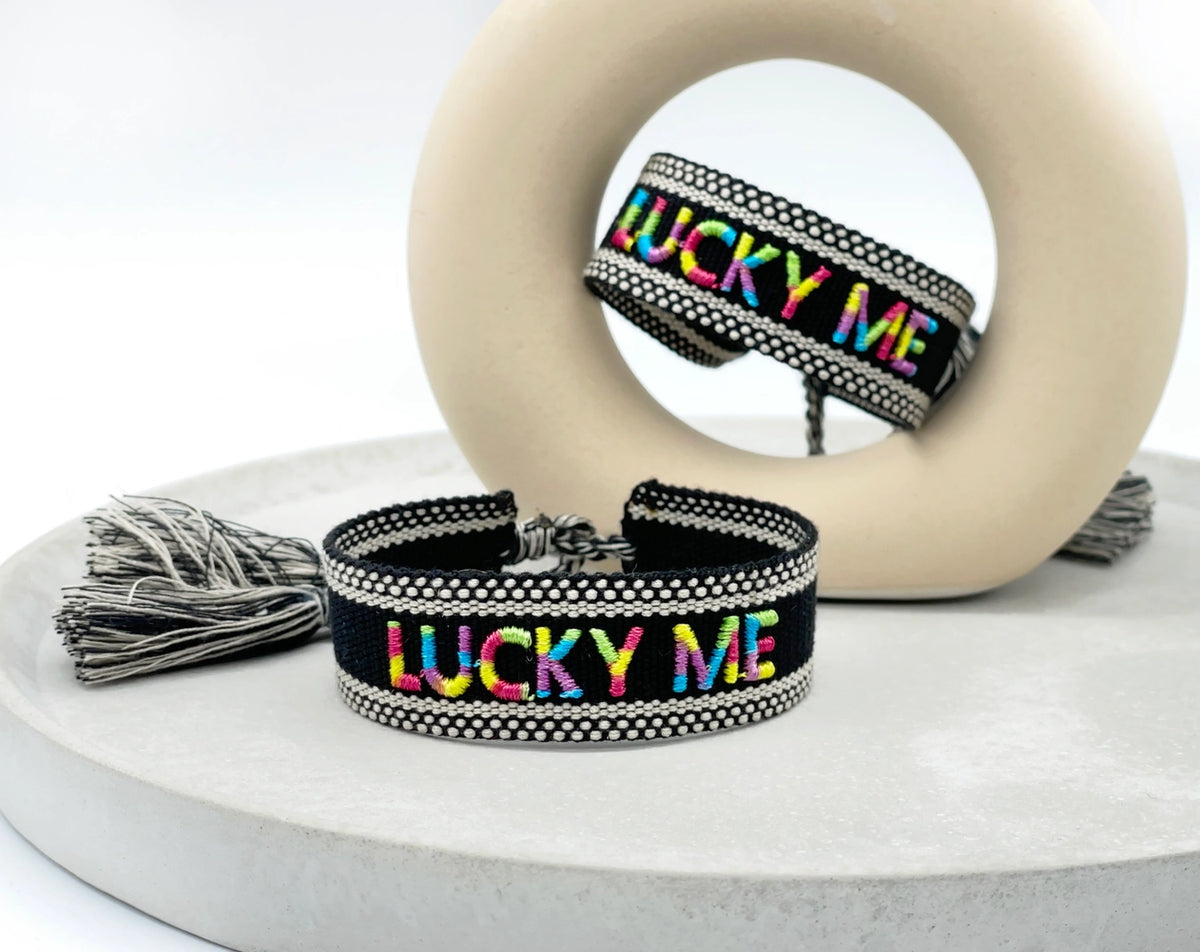 LUCKY ME uttalande armband vävt, broderat image 1