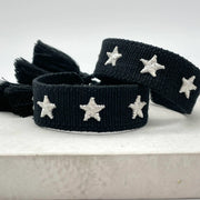 STARS svart uttalande armband vävt, broderat image 0