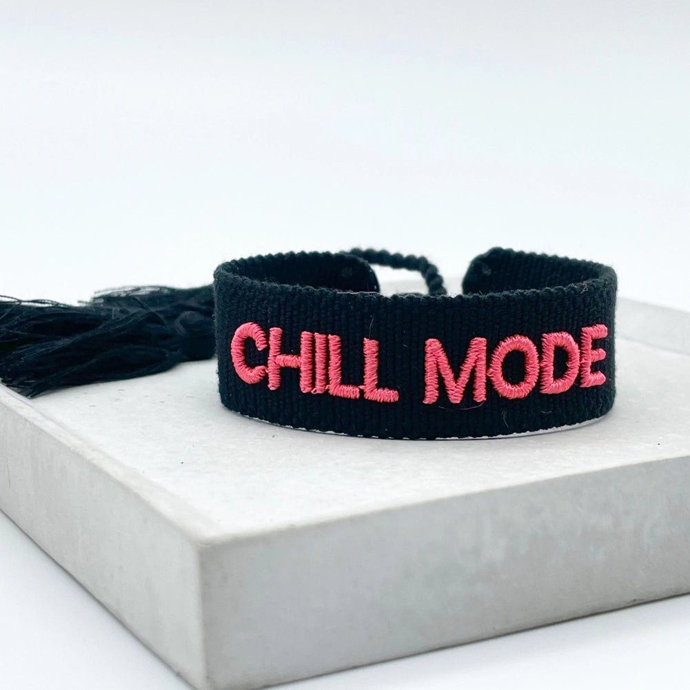 CHILL MODE uttalande armband vävt, broderat image 1