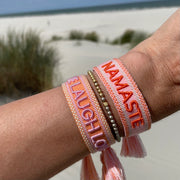 LIVE LOUGH LOVE uttalande armband vävt, broderat image 2