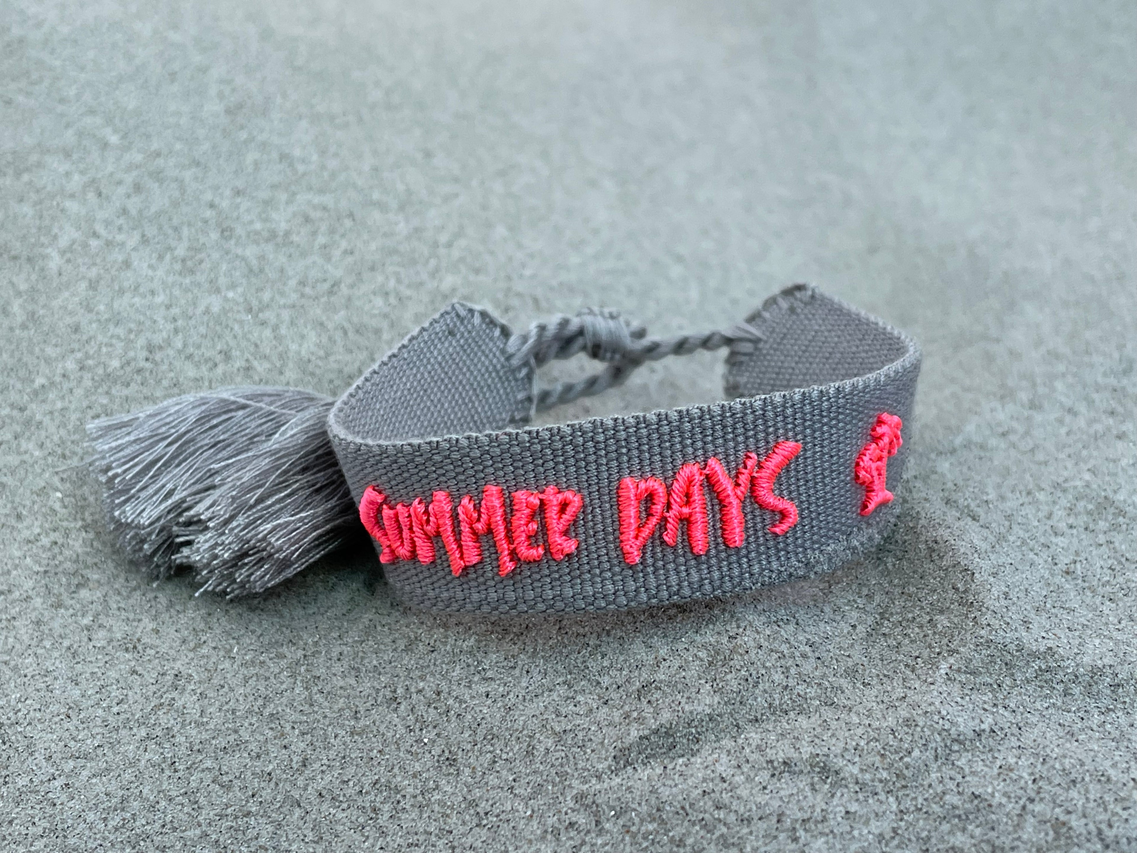 SUMMER DAYS uttalande armband med budskap, vävt, broderat image 1