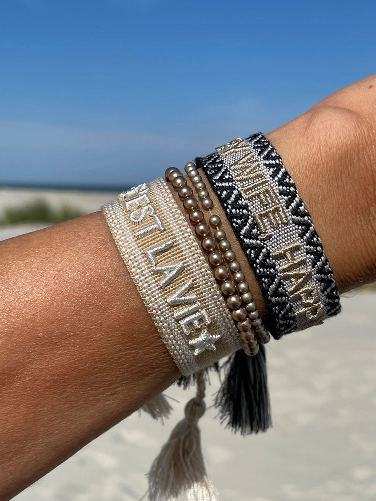 HAPPY WIFE, HAPPY LIFE  uttalande armband vävt, broderat image 1