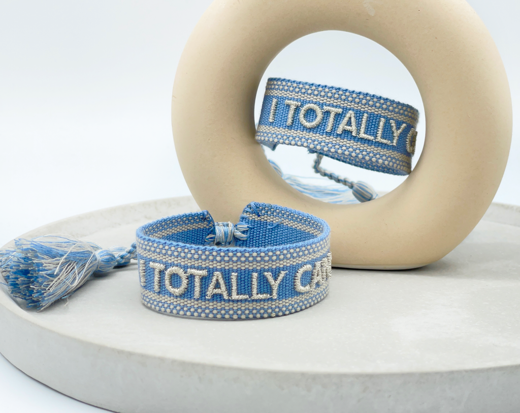 I TOTALLY CAN uttalande armband vävt, broderat image 1