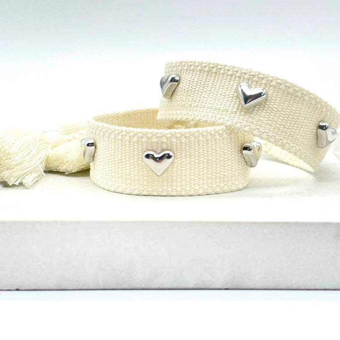 HEARTS uttalande armband vävt, broderat image 0