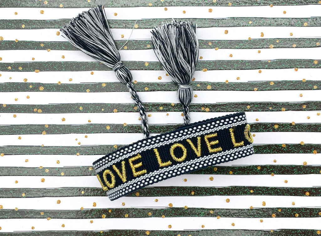 LOVE LOVE LOVE uttalande armband vävt, broderat image 0