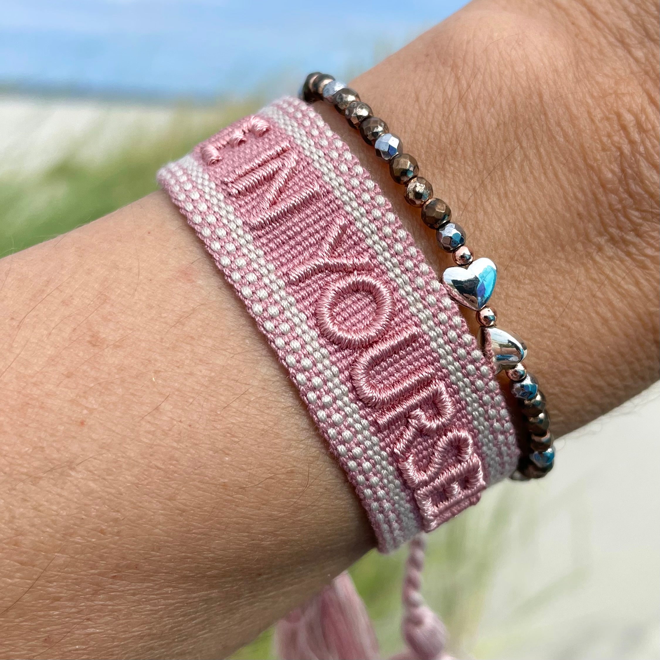 BELIEVE IN YOURSELF uttalande armband vävt, broderat image 1