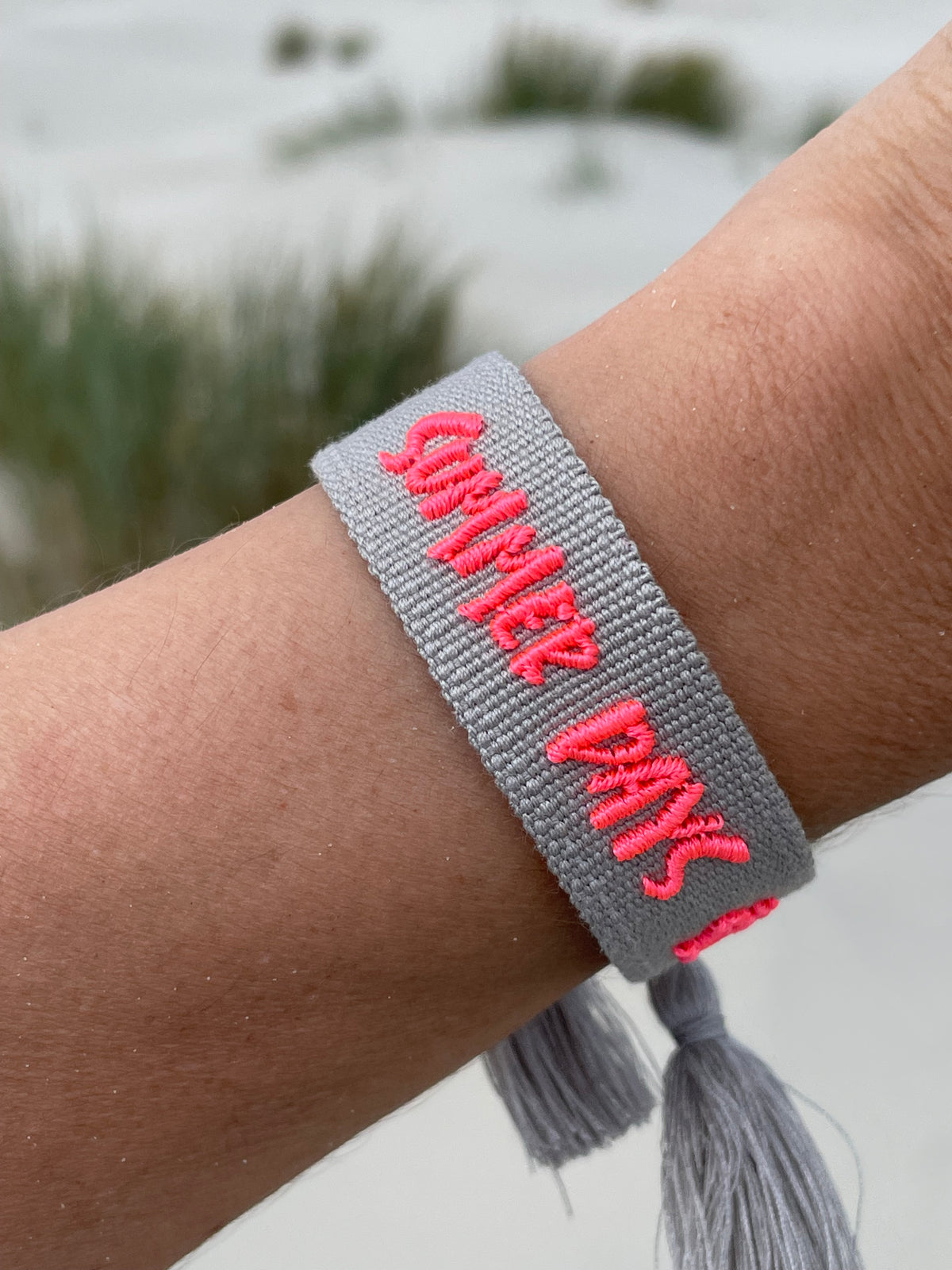 SUMMER DAYS uttalande armband med budskap, vävt, broderat image 0