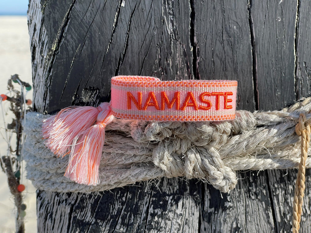 NAMASTE broderat armband Parsley & Pepper image 1