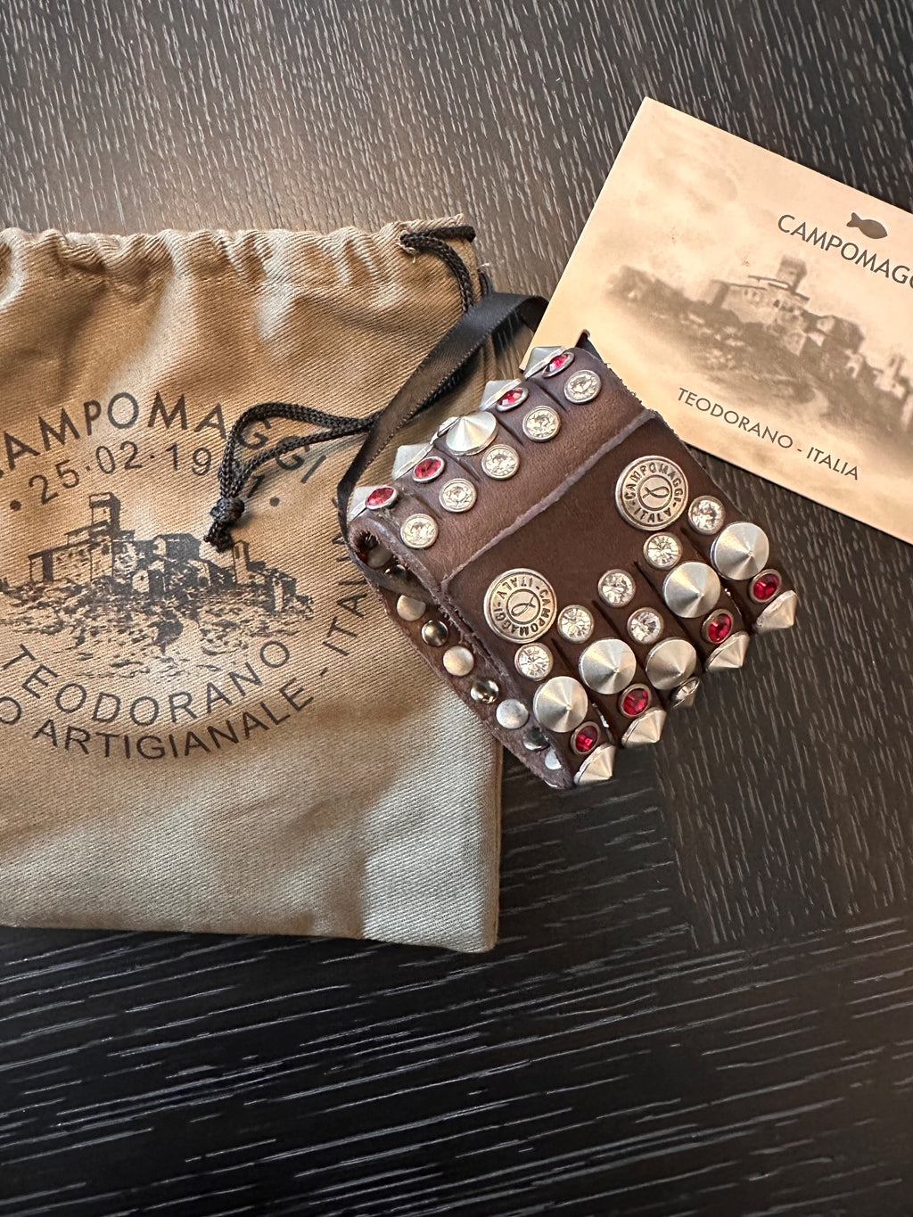 Campomaggi AFRODITE större armband i läder med nitar image 2
