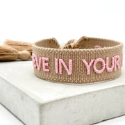BELIEVE IN YOUR MAGIC uttalande armband vävt, broderat image 1