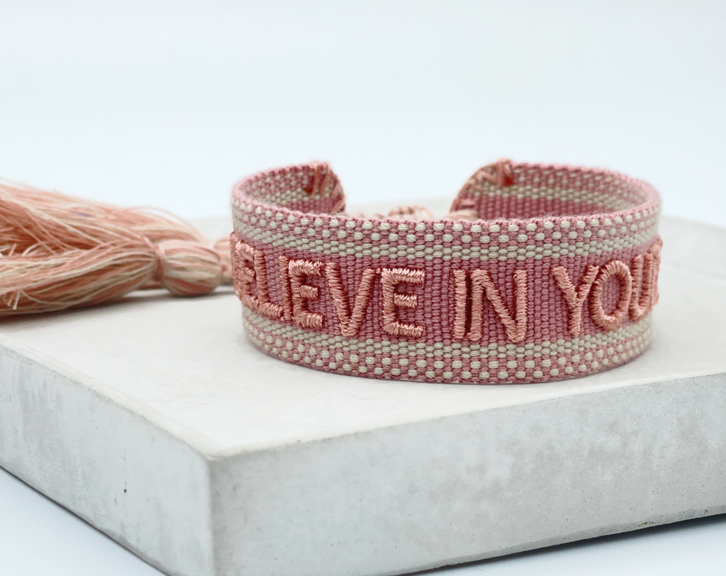 BELIEVE IN YOURSELF uttalande armband vävt, broderat image 2